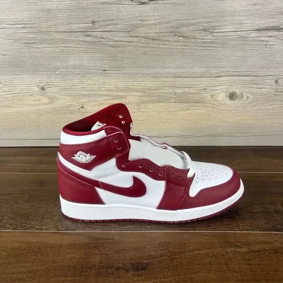 Jordan 1 Retro High OG Artisinal Team Red (GS) Size 6.5Y/8W FD1437-160 New